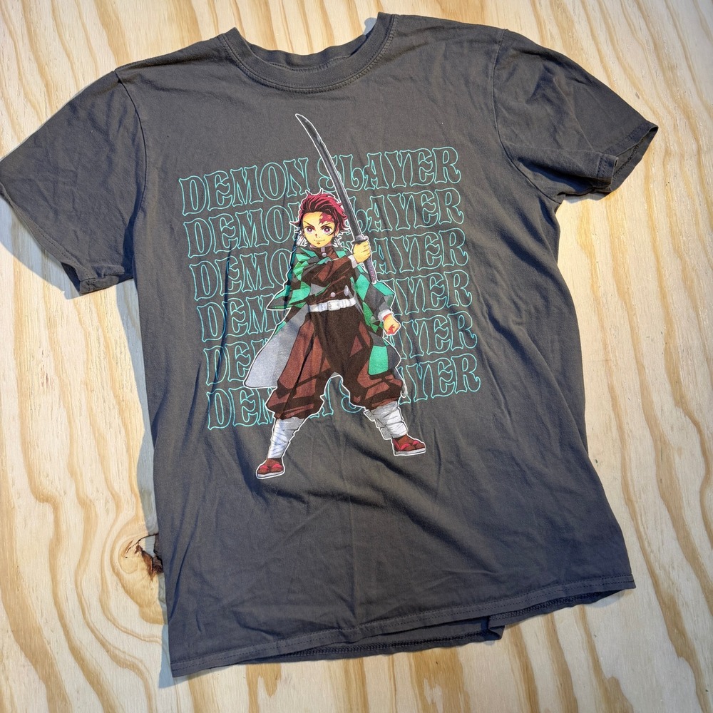 BoxLunch Demon Slayer Tanjiro Kamado Graphic T-Shirt Charcoal Gray Mens Medium
